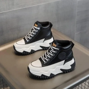 Trending Sneakers Shoe for Women's